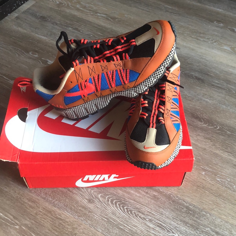 Nike Air Humana’17 QS